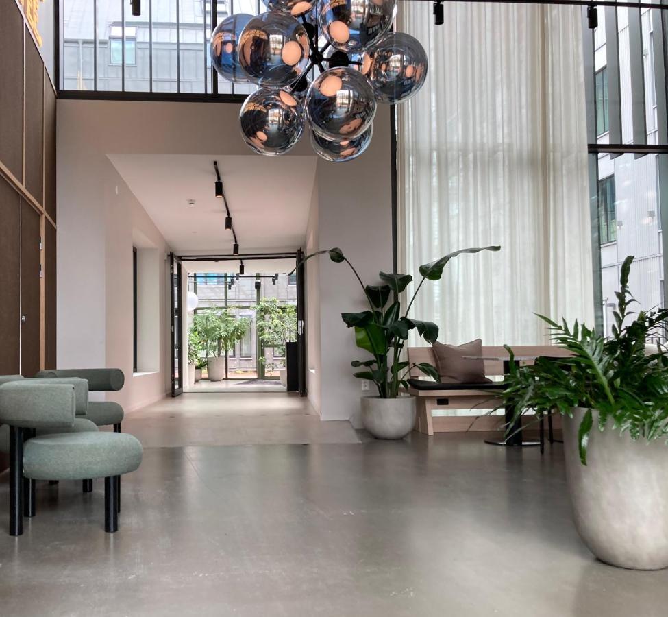Unity Malmoe - A Studio Hotel Bagian luar foto