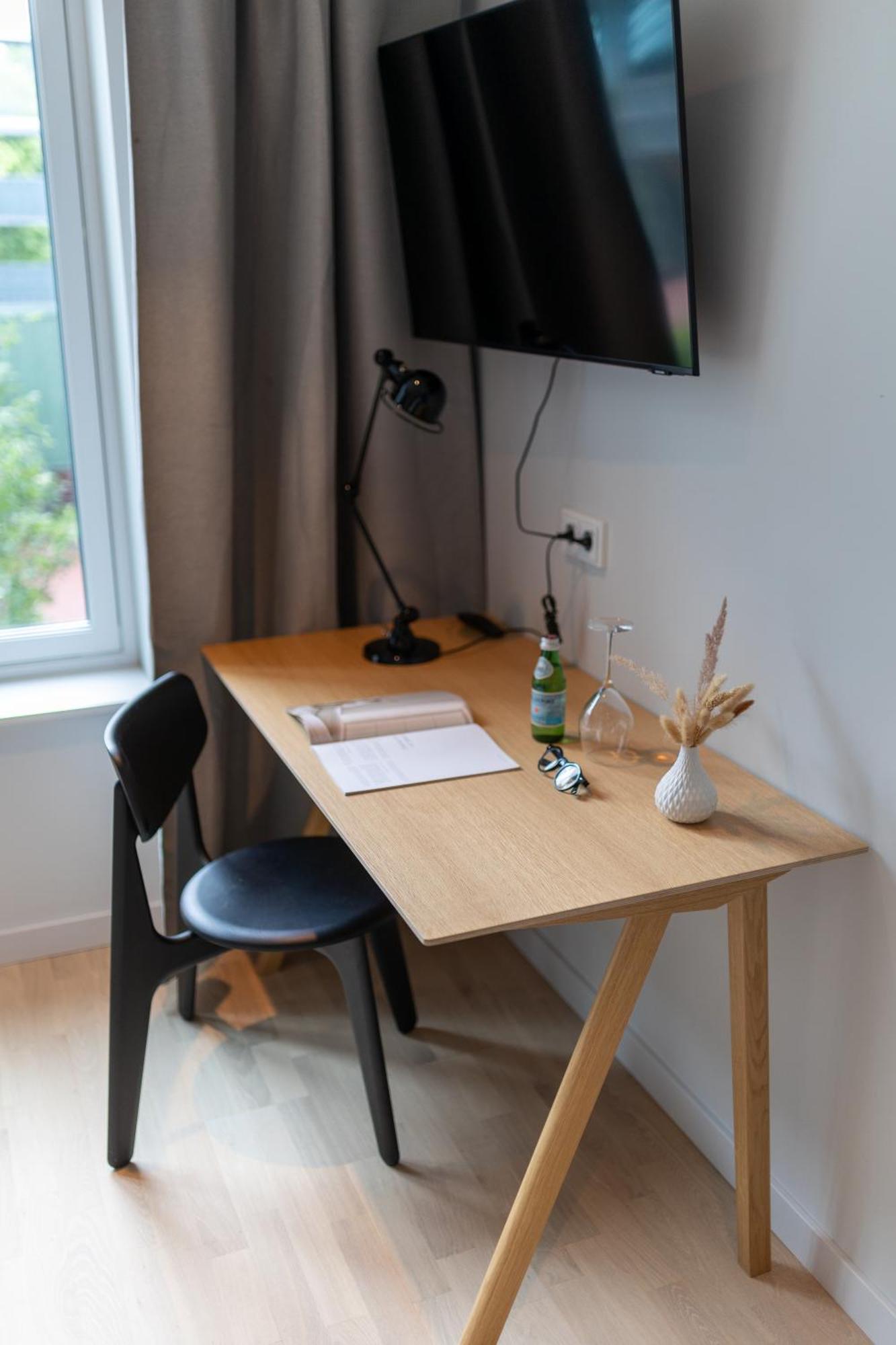 Unity Malmoe - A Studio Hotel Bagian luar foto