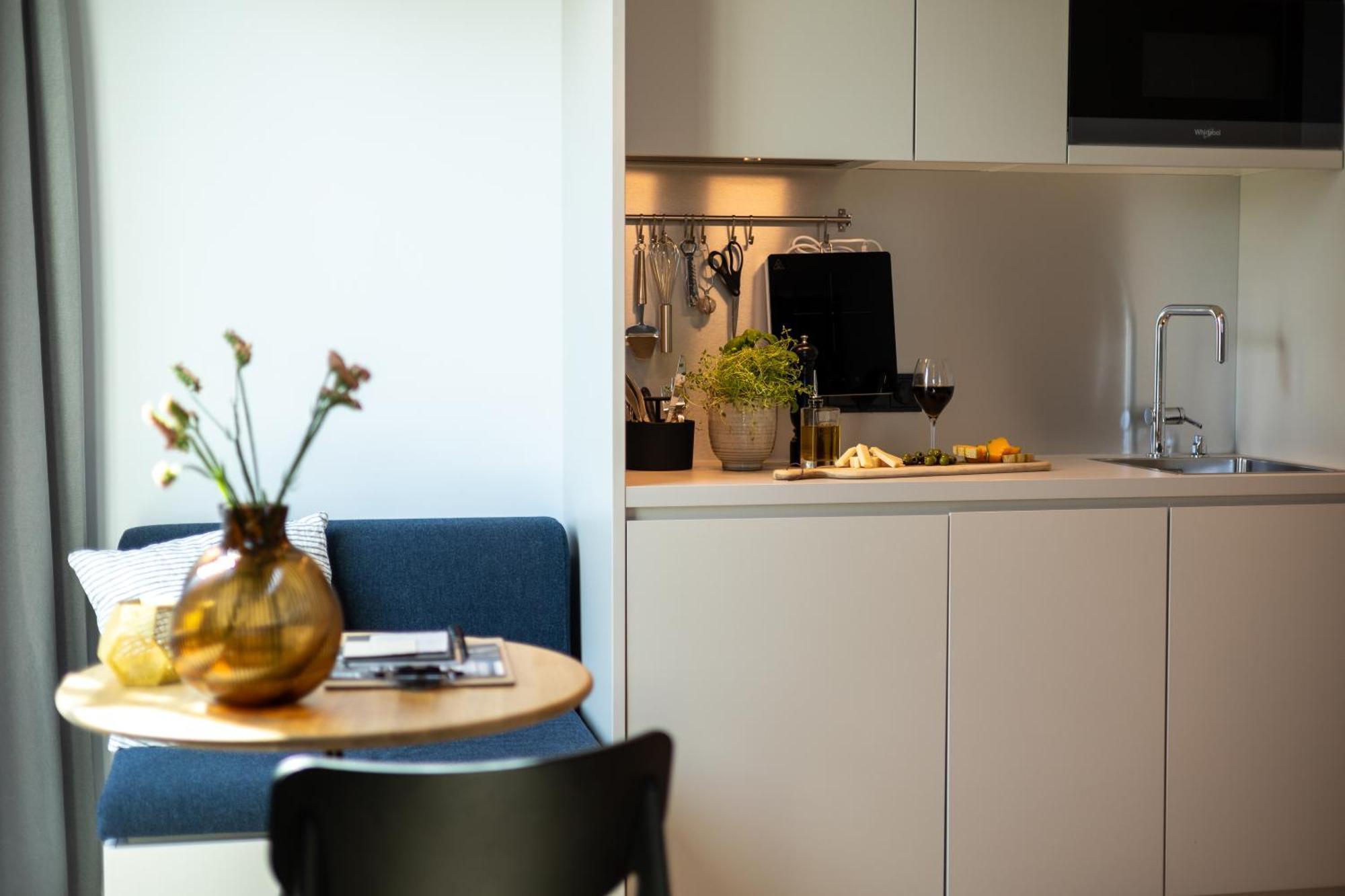Unity Malmoe - A Studio Hotel Bagian luar foto